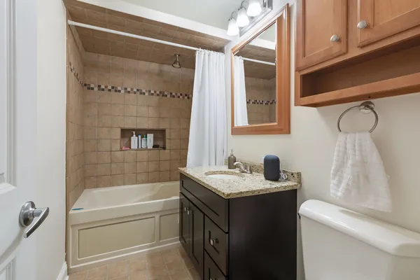 $2,900 | 2735 North Kimball Avenue, Unit 5, Chicago, IL 60647