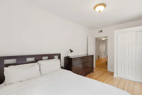 $2,900 | 2735 North Kimball Avenue, Unit 5, Chicago, IL 60647