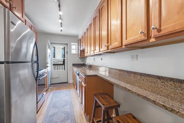 $2,900 | 2735 North Kimball Avenue, Unit 5, Chicago, IL 60647