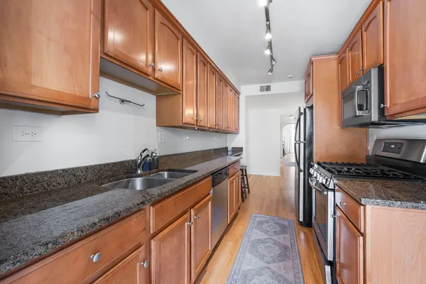 $2,900 | 2735 North Kimball Avenue, Unit 5, Chicago, IL 60647