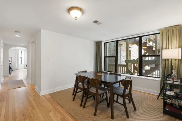 $2,900 | 2735 North Kimball Avenue, Unit 5, Chicago, IL 60647