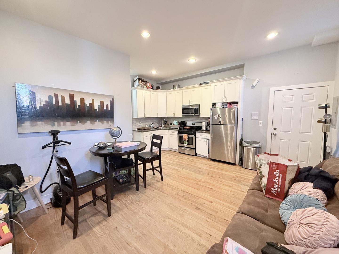 2815 West 25th Street Chicago, IL 60623 - Photo 3 of 27