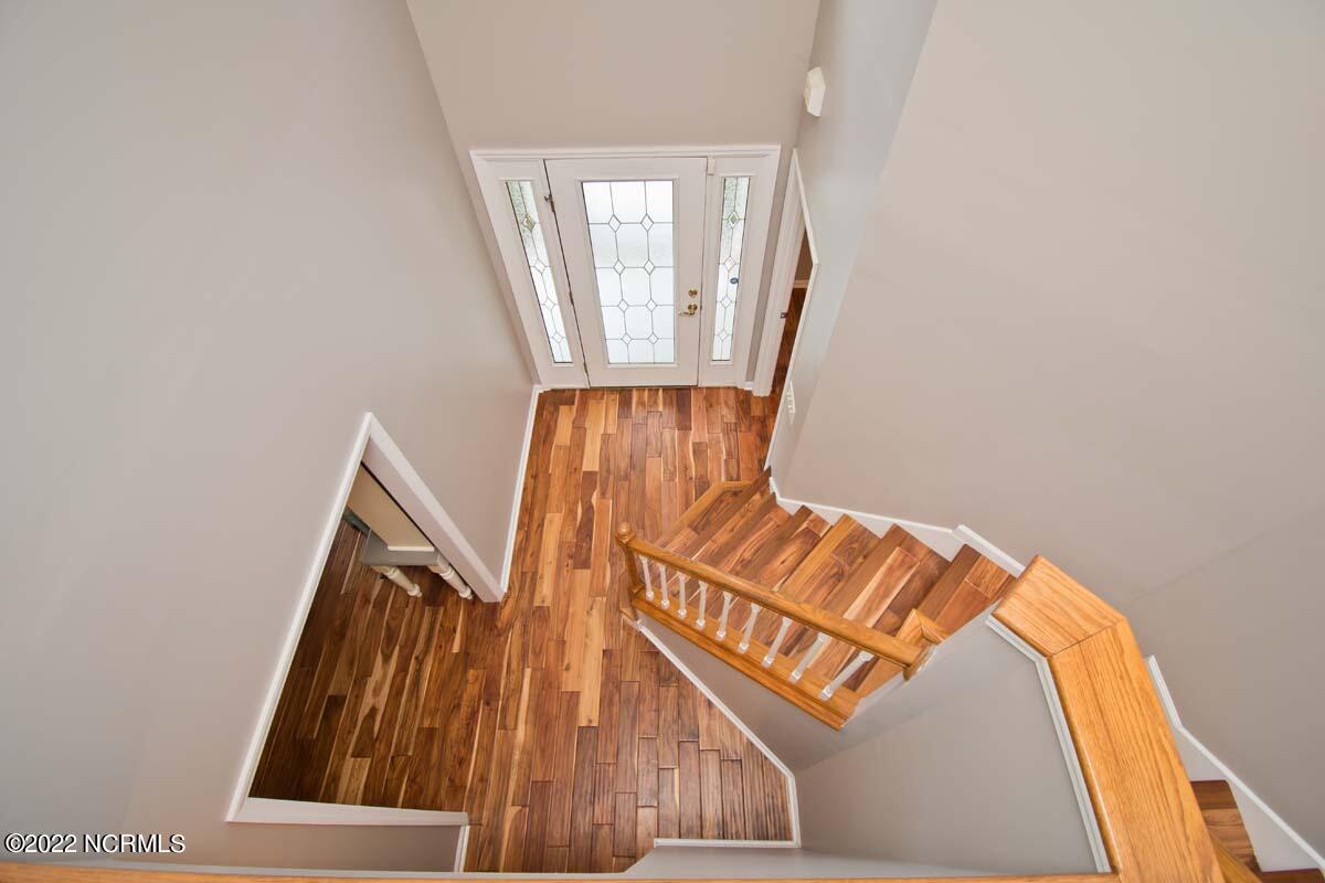 303 Trappers Road Hubert, NC 28539 - Photo 13 of 31 Foyer