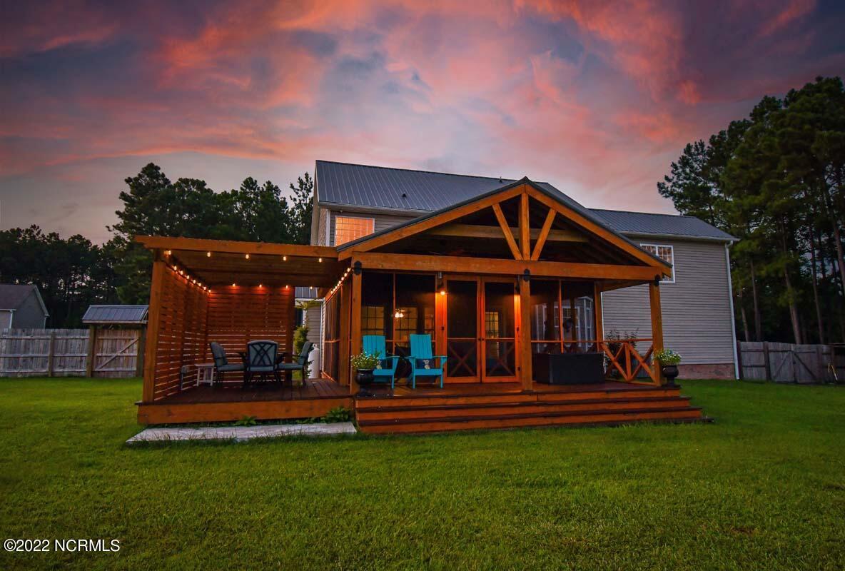 303 Trappers Road Hubert, NC 28539 - Photo 2 of 31 Back of House