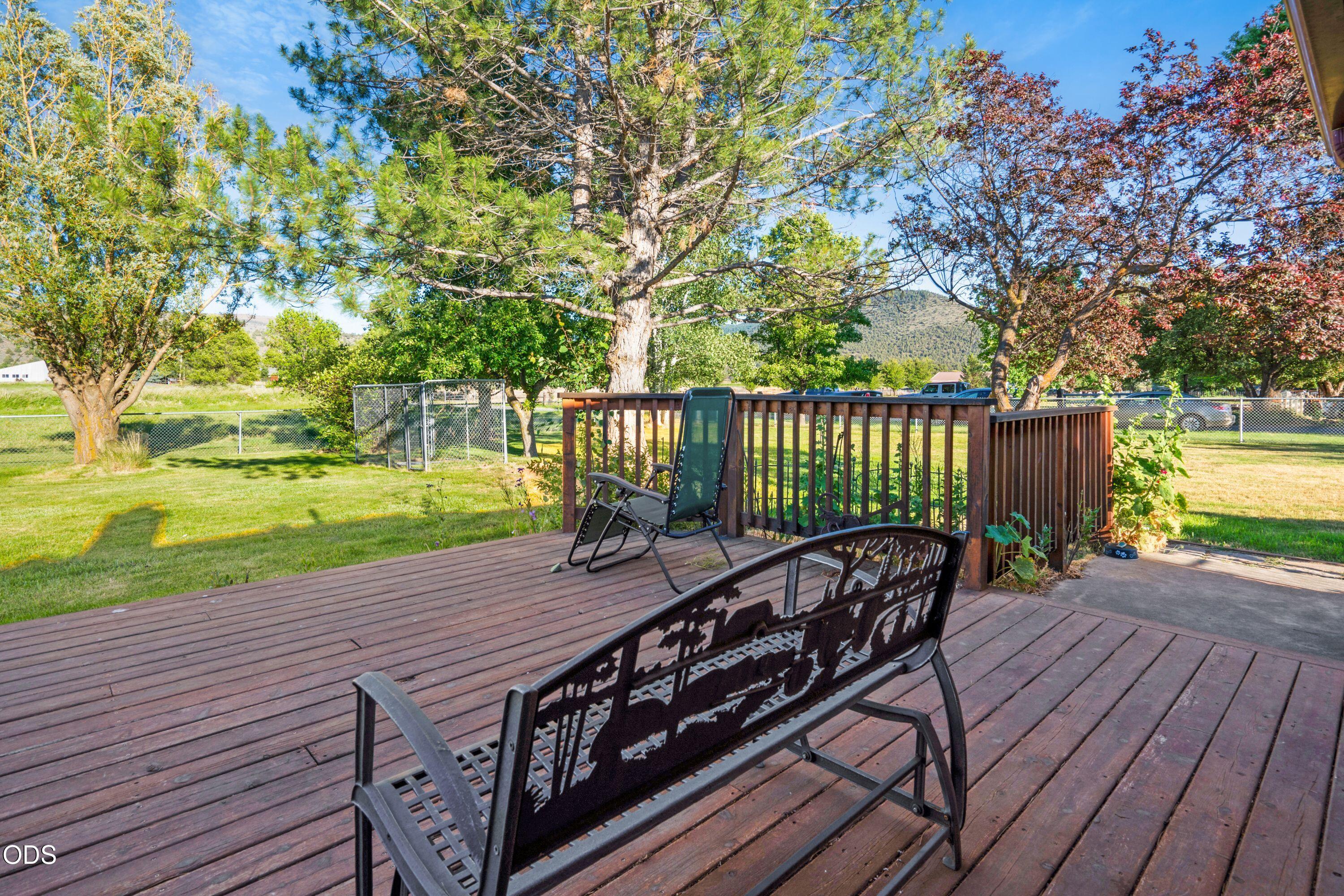 8230 Hill Road Klamath Falls, OR 97603 - Photo 27 of 33