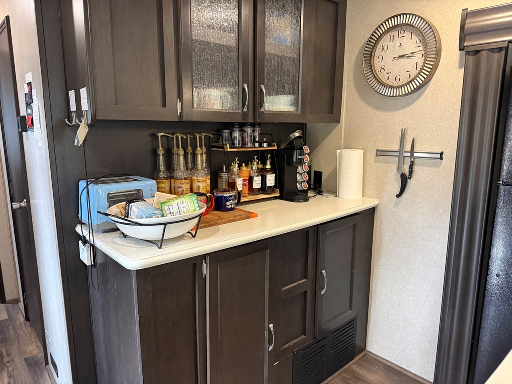 8 P Street Cascade, ID 83611 - Photo 6 of 28 Breakfast Bar with Storage