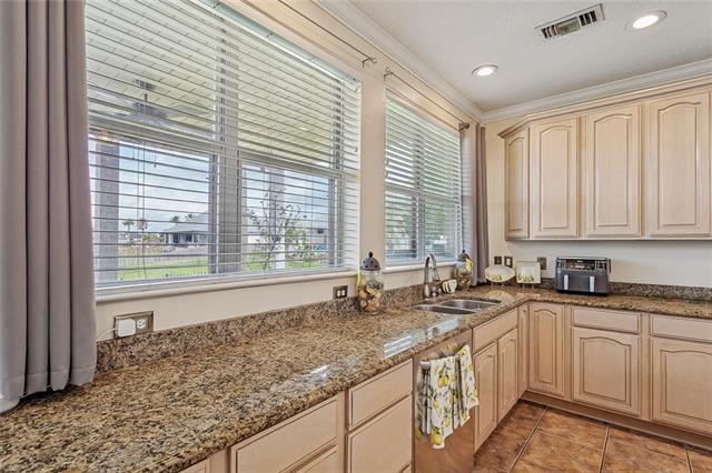 154 Lighthouse Point Slidell, LA 70458 - Photo 9 of 34