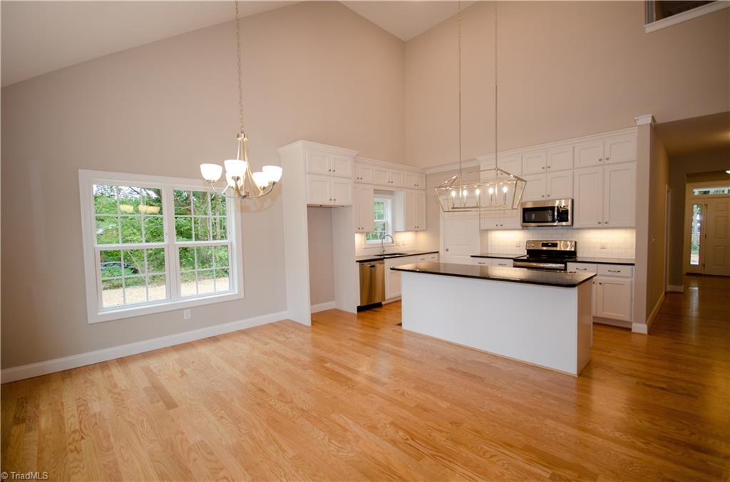 3589 Transou Road Pfafftown, NC 27040 - Photo 6 of 29 Dining Area.