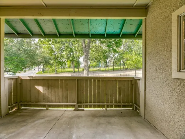 $1,800 | 8601 Park Lane, Unit 221, Dallas, TX 75231