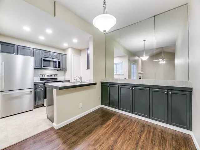 $1,800 | 8601 Park Lane, Unit 221, Dallas, TX 75231