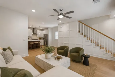 $525,000 | 2827 Manor Road, Unit 2201, Austin, TX 78722