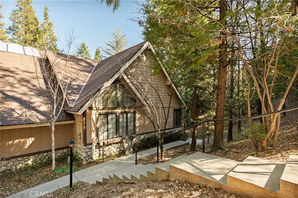 $424,900 | 27434 White Fir Drive, Lake Arrowhead, CA 92352