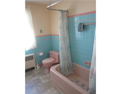 304 Shore Road Westerly, RI 02891 - Photo 9 of 16 Bathroom. Full Bath