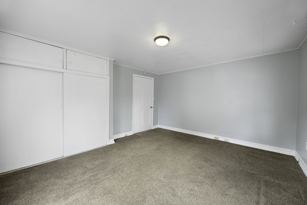 28 Maple Street Chicopee, MA 01020 - Photo 18 of 36