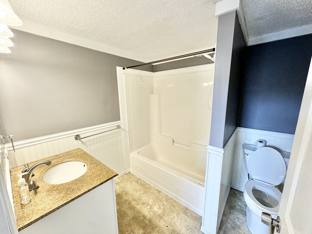 28 Maple Street Chicopee, MA 01020 - Photo 28 of 36