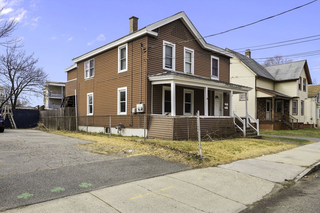 28 Maple Street Chicopee, MA 01020 - Photo 3 of 36