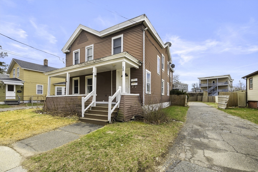 28 Maple Street Chicopee, MA 01020 - Photo 4 of 36