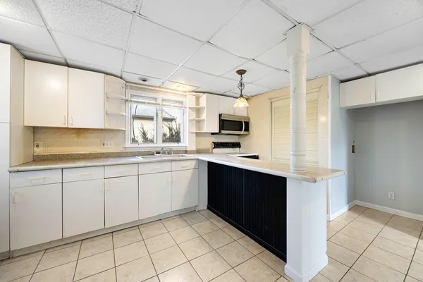 $349,900 | 28 Maple Street, Chicopee, MA 01020