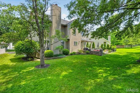 $465,000 | 347 Oak Park Village Drive, Wildwood, MO 63040