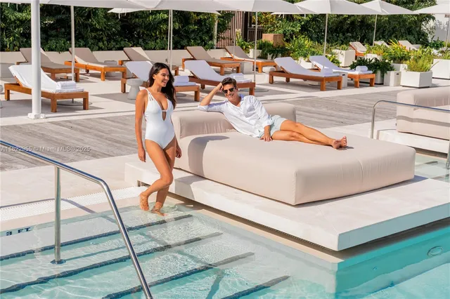 $4,925,000 | 4701 Meridian Avenue, Unit 217, Miami Beach, FL 33140