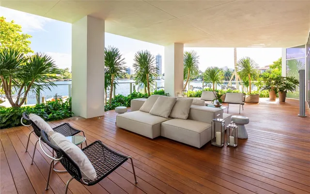 $4,925,000 | 4701 Meridian Avenue, Unit 217, Miami Beach, FL 33140