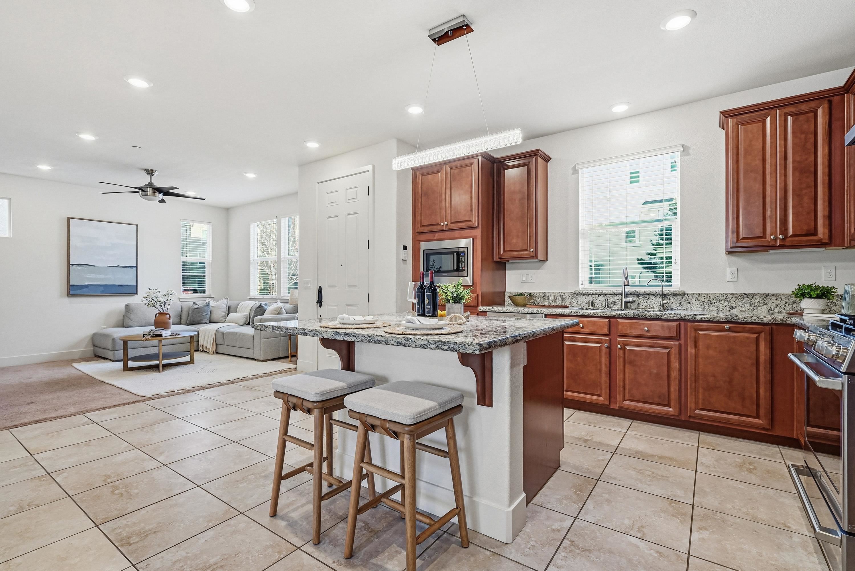 2933 Stringham Way Dublin, CA 94568 - Photo 7 of 38