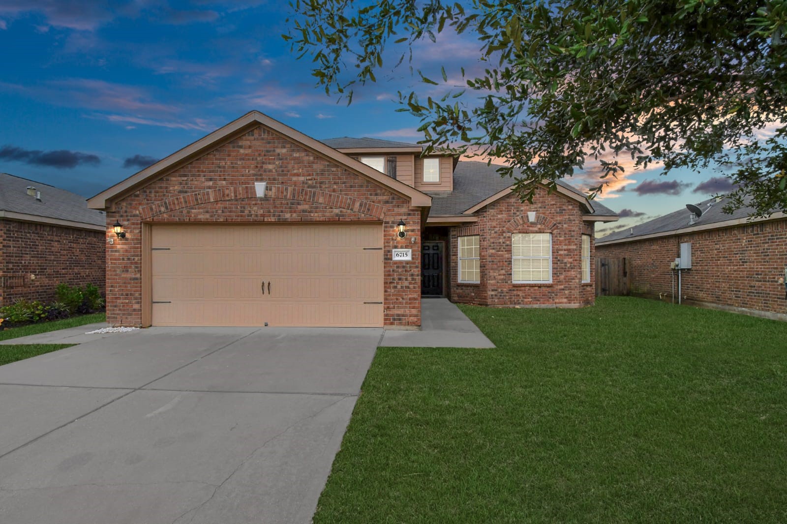 6715 Plum Springs Lane Richmond, TX 77469 - Photo 2 of 25
