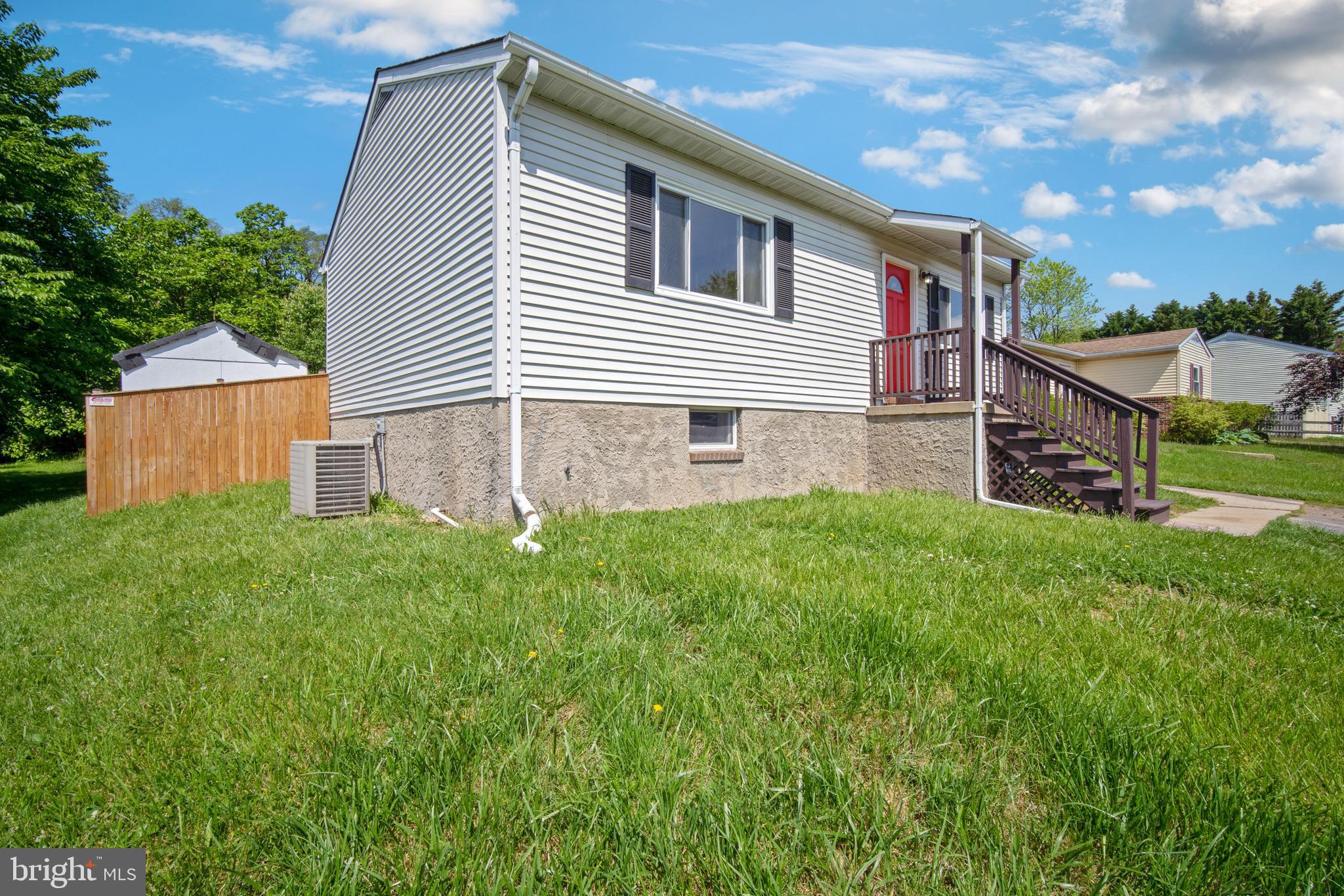 5750 Van Dyke Road Baltimore, MD 21206 - Photo 32 of 42 Open front yard, sloped away from house