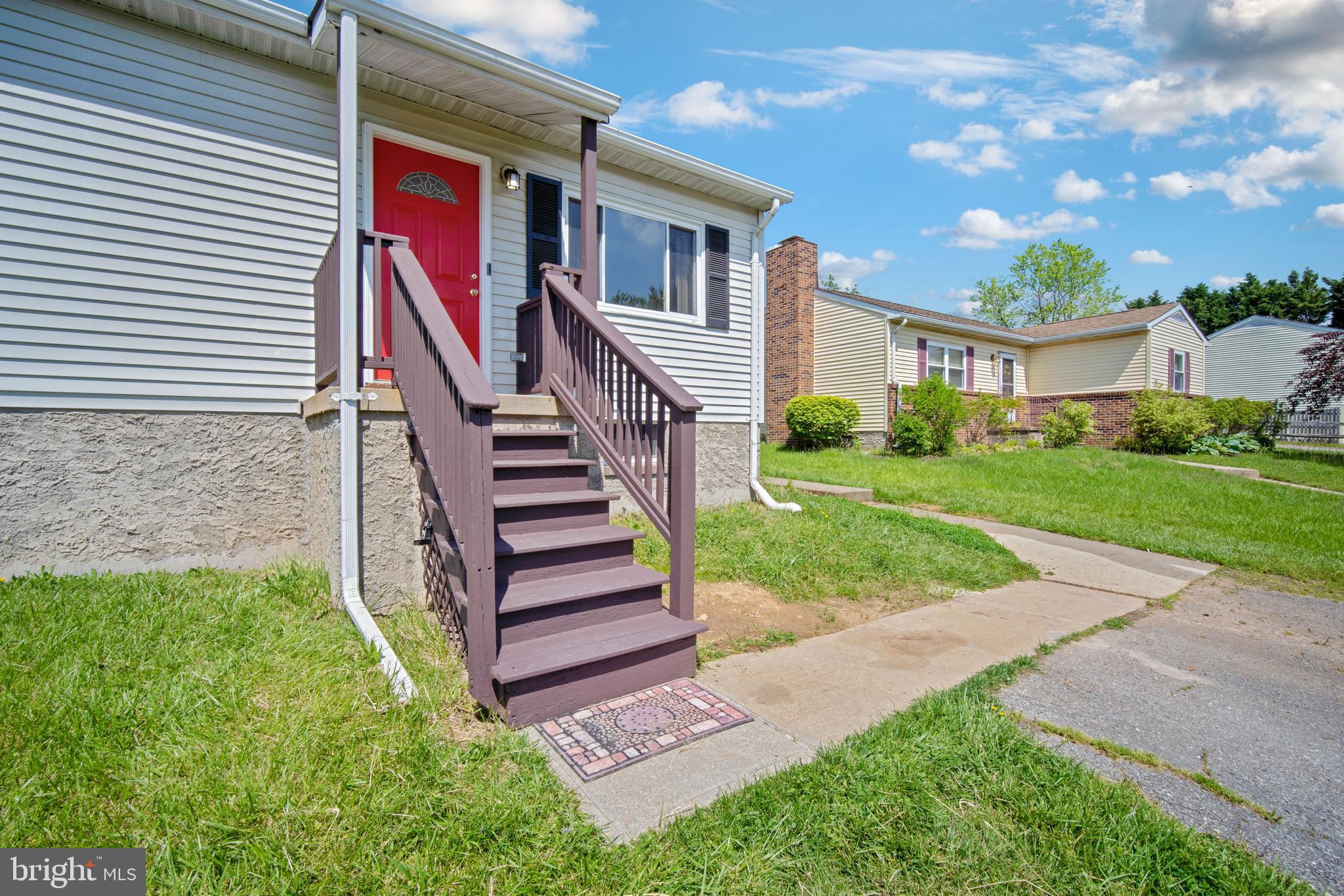 5750 Van Dyke Road Baltimore, MD 21206 - Photo 36 of 42 Front stairs to front porch stoop.