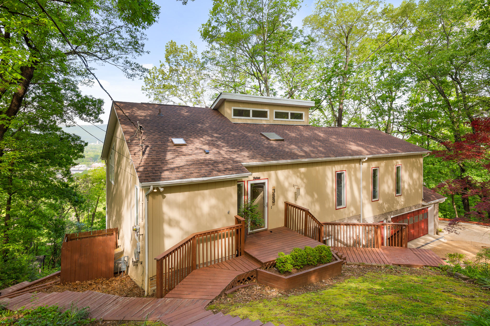 333 South Crest Road Chattanooga, TN 37404 - Photo 5 of 51 S Crest-10