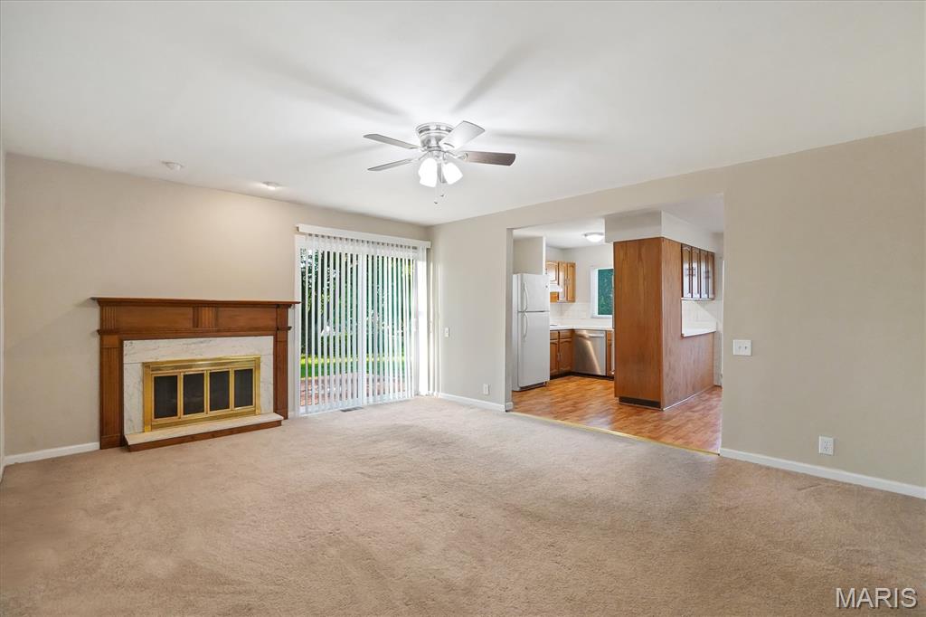15583 Clayton Road Ballwin, MO 63011 - Photo 7 of 29