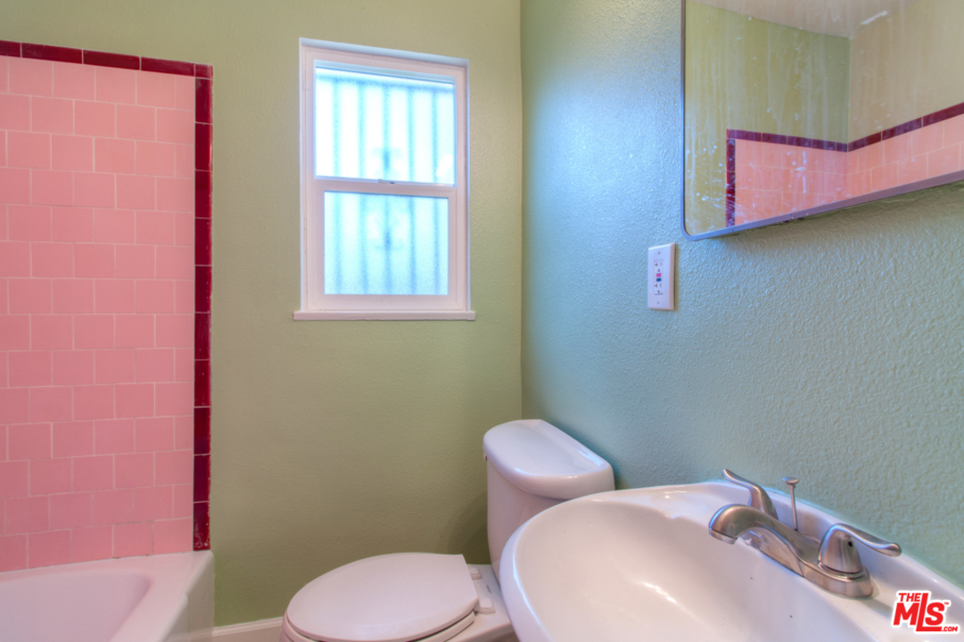 2706 Court Street Rialto, CA 92376 - Photo 18 of 19 Gallery Image 18