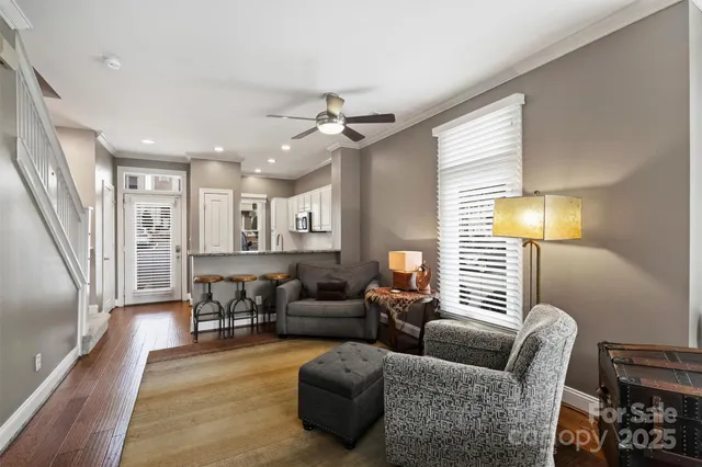 $525,000 | 1073 Park W Drive, Charlotte, NC 28209