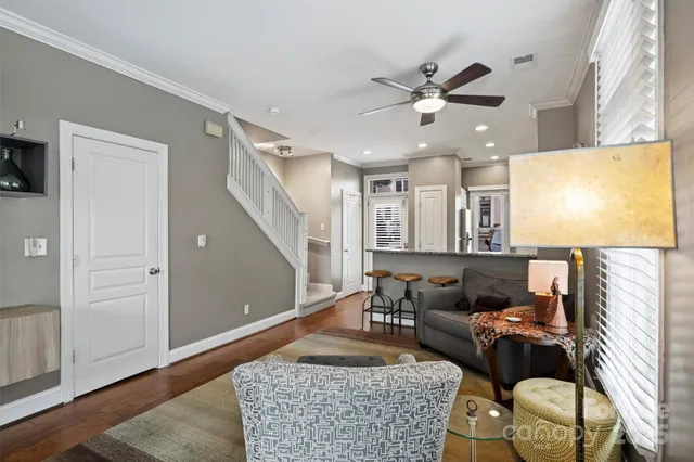 $525,000 | 1073 Park W Drive, Charlotte, NC 28209