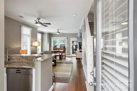 $525,000 | 1073 Park W Drive, Charlotte, NC 28209