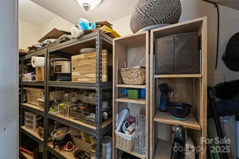 $525,000 | 1073 Park W Drive, Charlotte, NC 28209