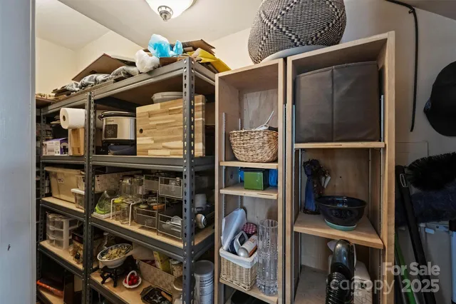 $525,000 | 1073 Park W Drive, Charlotte, NC 28209