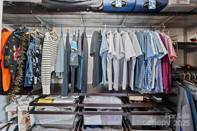 $525,000 | 1073 Park W Drive, Charlotte, NC 28209