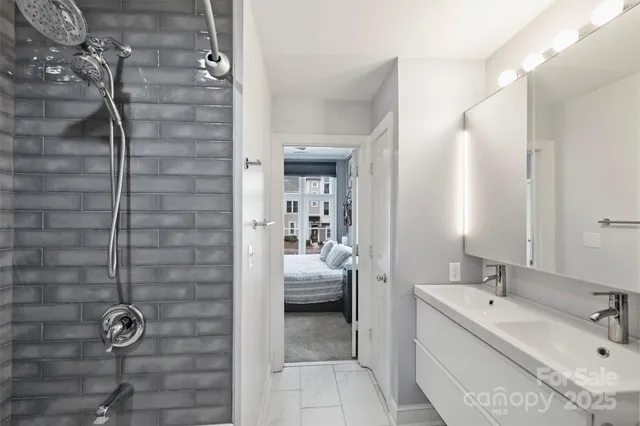 $525,000 | 1073 Park W Drive, Charlotte, NC 28209