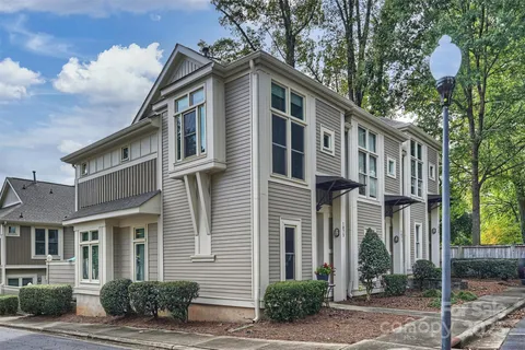 $525,000 | 1073 Park W Drive, Charlotte, NC 28209