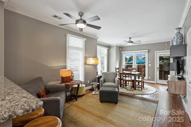 $525,000 | 1073 Park W Drive, Charlotte, NC 28209