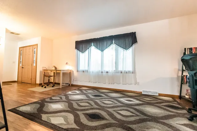 $349,900 | 2235 Center Lane, Dixon, IL 61021