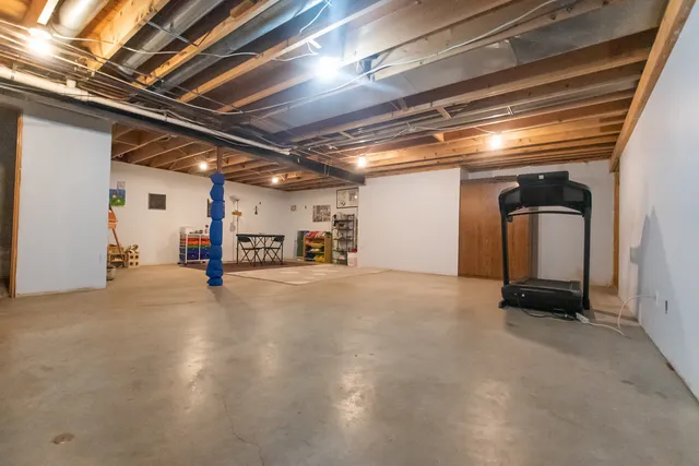 $349,900 | 2235 Center Lane, Dixon, IL 61021