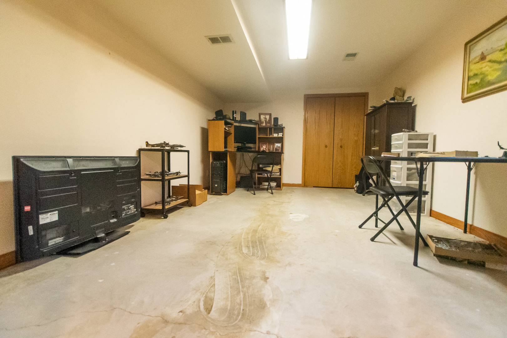 2235 Center Lane Dixon, IL 61021 - Photo 35 of 51 a view of a room with gym equipment