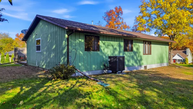 $349,900 | 2235 Center Lane, Dixon, IL 61021