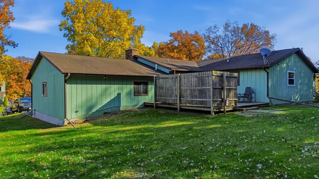 $349,900 | 2235 Center Lane, Dixon, IL 61021