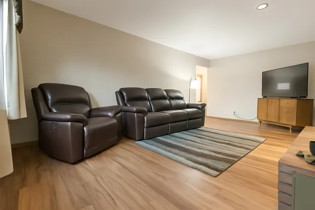 $349,900 | 2235 Center Lane, Dixon, IL 61021