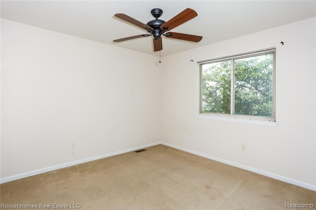 44892 Hanford Road Canton, MI 48187 - Photo 18 of 32 023-Bedroom-4571021-medium.jpg