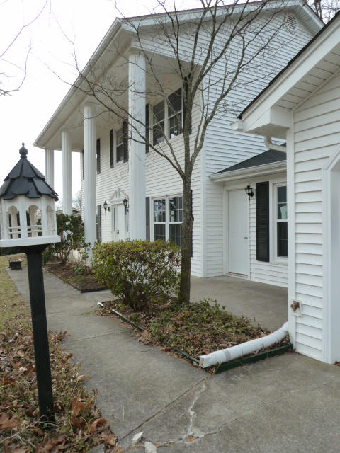 7829 Keswick Road Powell, TN 37849 - Photo 2 of 30 Front Porch P1140345