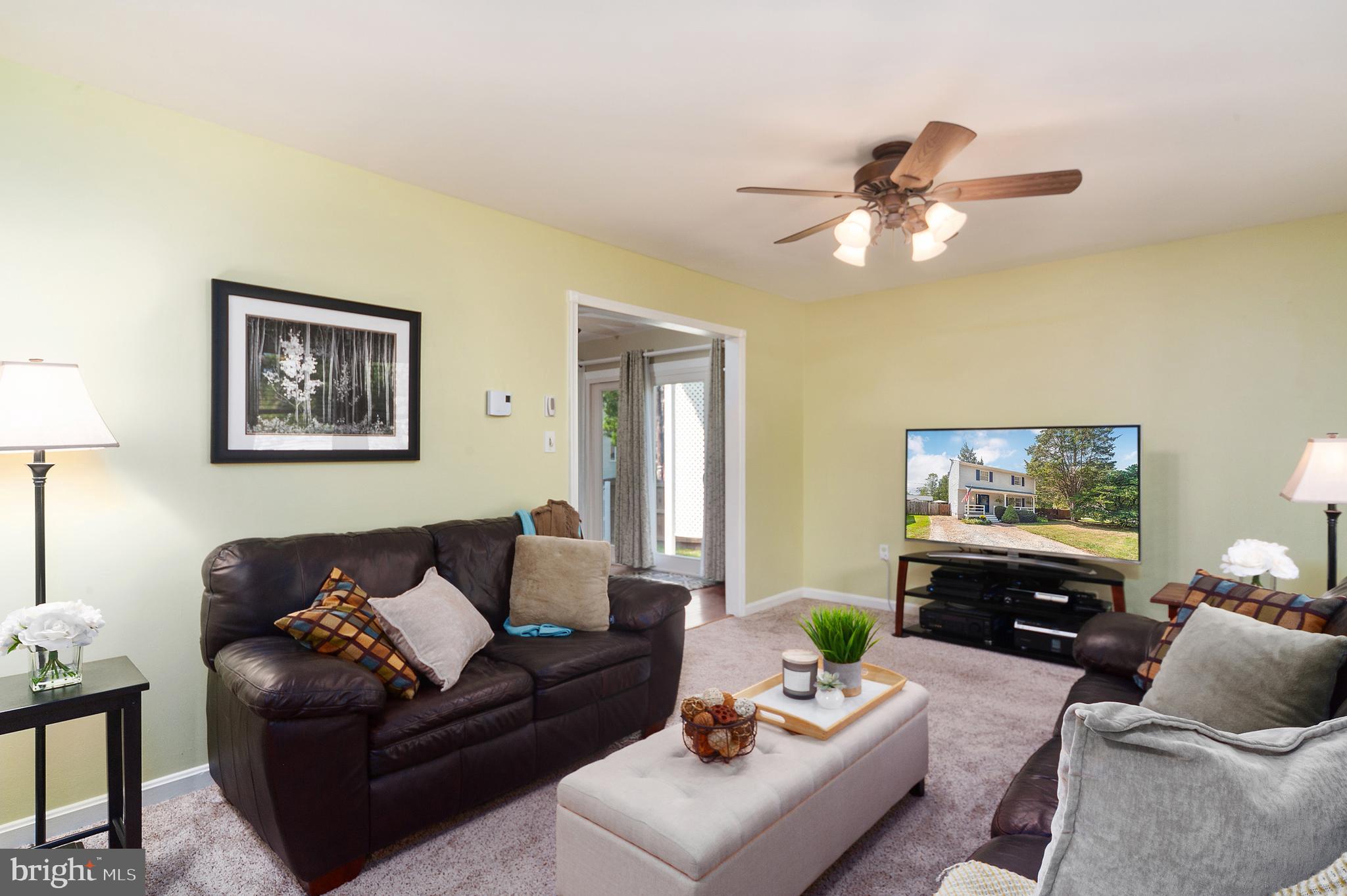 1701 Snug Harbor Road Shady Side, MD 20764 - Photo 3 of 26 Living Room